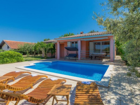 Holiday Home Cherry by Interhome